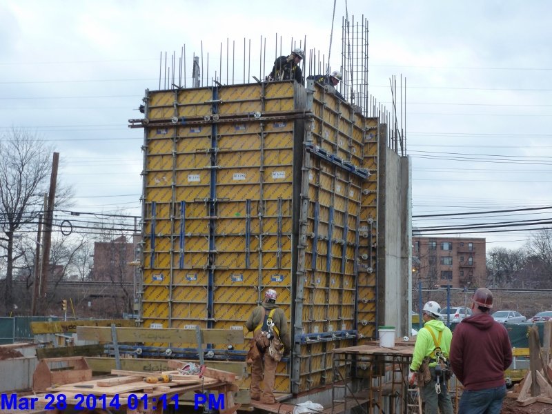 Stripping Shear Wall Panels at Elev. 1,2,3 Facing South-East (800x600)